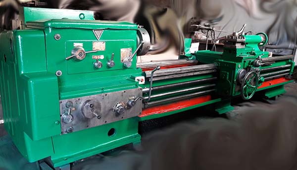 Фото токарно-гвинторізного верстата 163